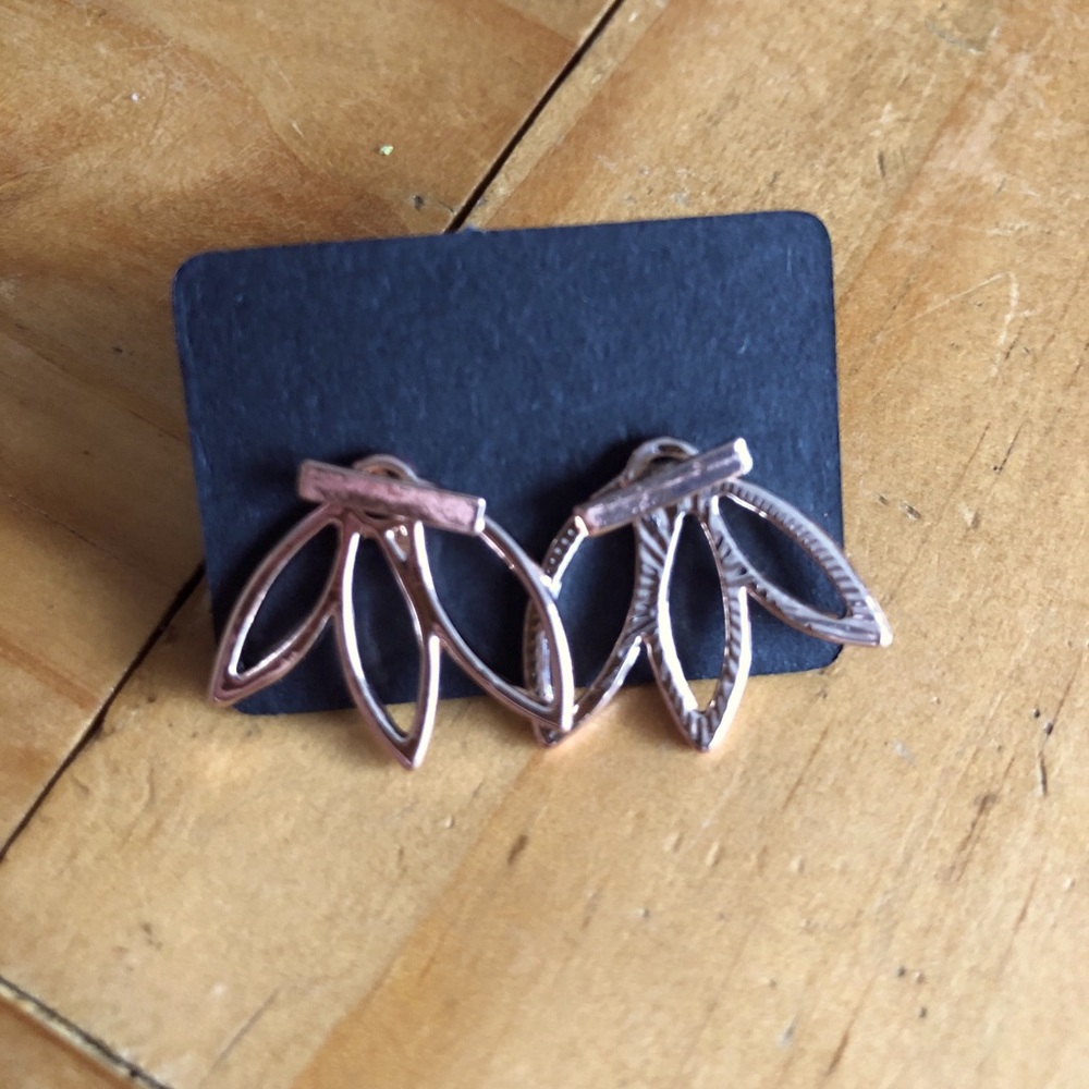 Earrings ($5 with any purchase)